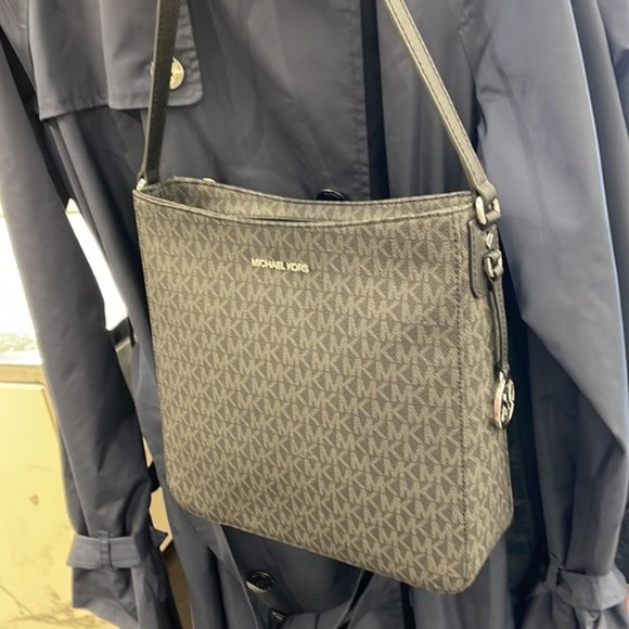 Michael Kors Jet Set Travel Large Messenger Crossbody Bag Black - Picture 13 of 16